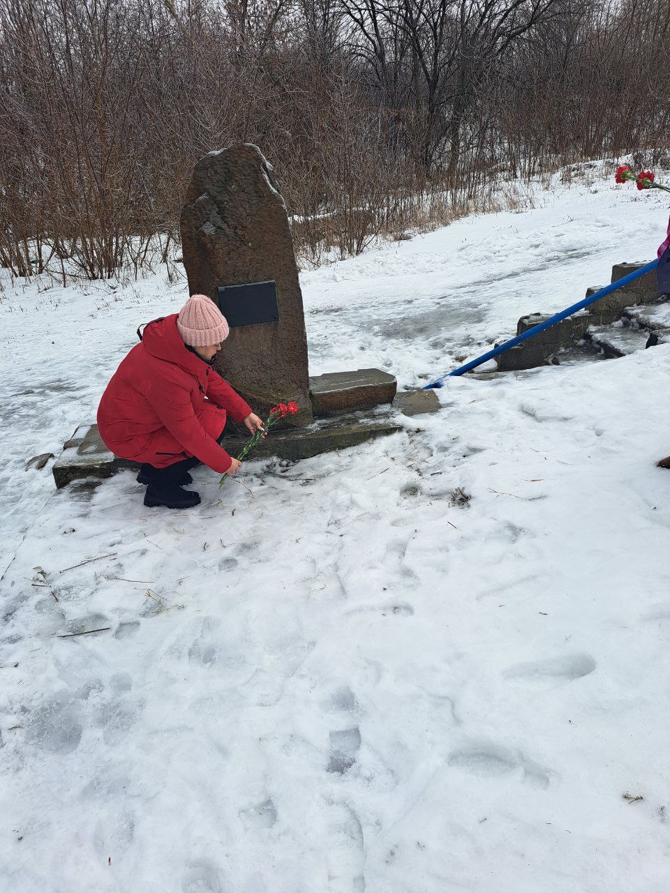 В пгт Чернухино у памятного знака воинам-афганцам состоялось мероприятие, посвященное памяти воинов-интернационалистов и ветеранов войны в Афганистане В пгт Чернухино у памятного знака воинам-афганцам состоялось мероприятие, посвященное памяти воинов-интернационалистов и ветеранов войны в Афганистане