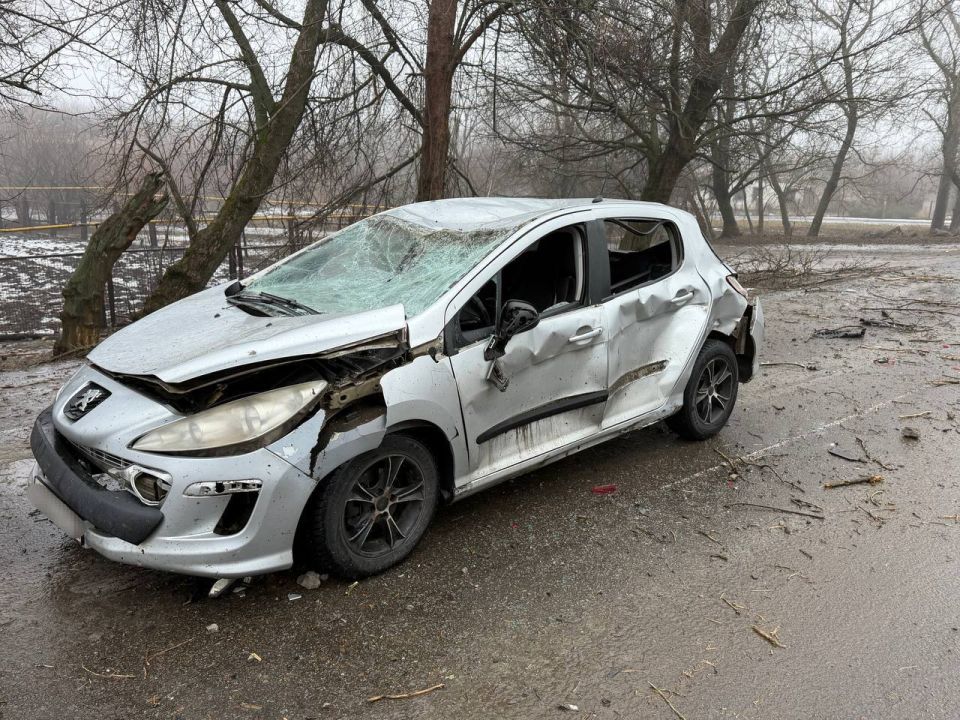 «Враг снова нанес удар»: В ЛНР от массированной атаки беспилотников пострадали 15 мирных жителей «Враг снова нанес удар»: В ЛНР от массированной атаки беспилотников пострадали 15 мирных жителей