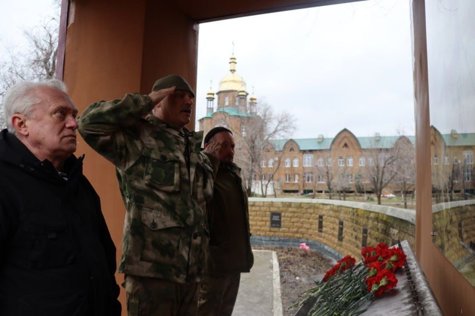 15 ������� - ���� ������ � ���������, ����������� ��������� ���� �� ��������� ���������