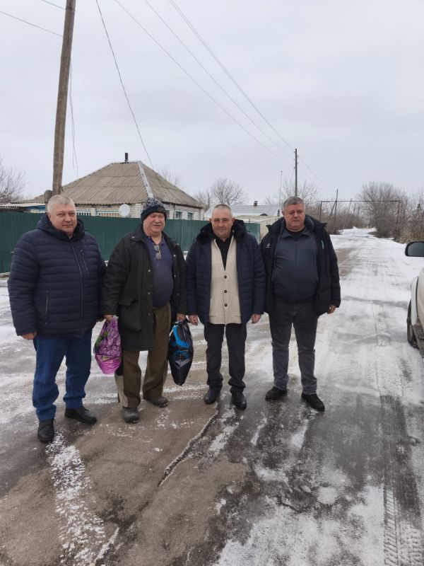 В День памяти воинов-интернационалистов, представители администрации Кременского МО совершили адресное поздравление наших земляков, прошедших через боевые действия за пределами Отечества В День памяти воинов-интернационалистов, представители администрации Кременского МО совершили адресное поздравление наших земляков, прошедших через боевые действия за пределами Отечества
