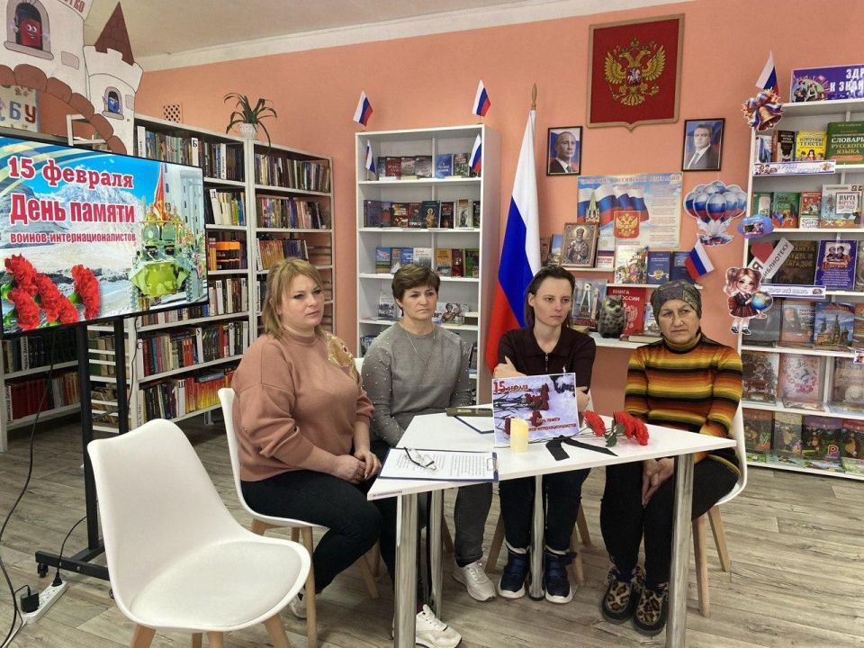 Перевальчане и оренбуржцы почтили память воинов-интернационалистов Перевальчане и оренбуржцы почтили память воинов-интернационалистов