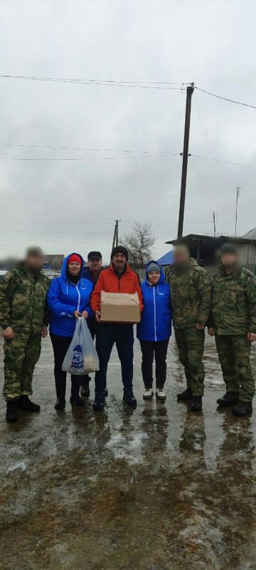 Активисты ВПП "ЕДИНАЯ РОССИЯ" совместно с представителями Администрации Новопсковского муниципального округа Луганской Народной Республики и военнослужащими оказали адресную помощь военнослужащим Советской армии, исполнявших... Активисты ВПП "ЕДИНАЯ РОССИЯ" совместно с представителями Администрации Новопсковского муниципального округа Луганской Народной Республики и военнослужащими оказали адресную помощь военнослужащим Советской армии, исполнявших...