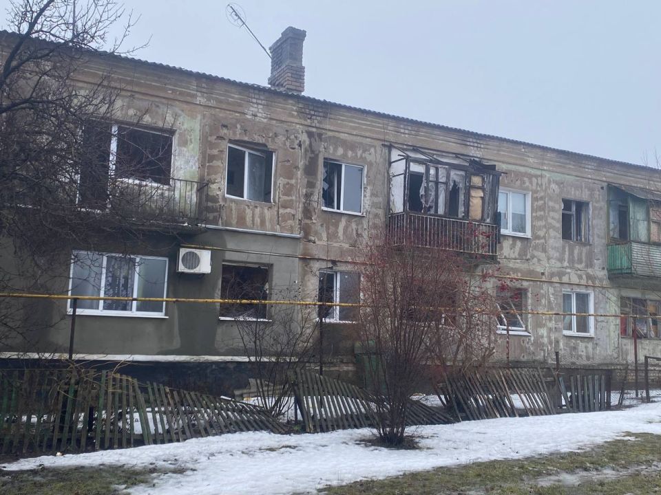 «Враг снова нанес удар»: В ЛНР от массированной атаки беспилотников пострадали 15 мирных жителей «Враг снова нанес удар»: В ЛНР от массированной атаки беспилотников пострадали 15 мирных жителей