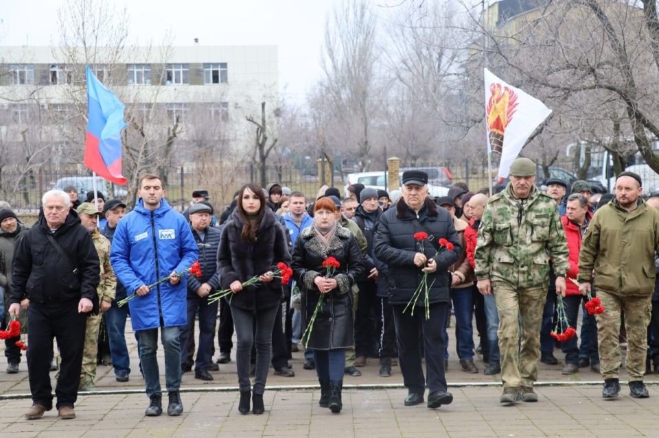 15 ������� - ���� ������ � ���������, ����������� ��������� ���� �� ��������� ���������