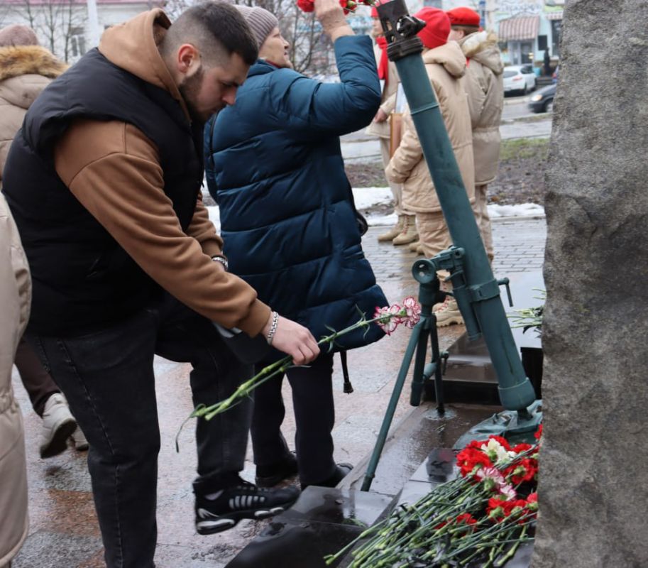 В Стаханове вспомнили земляков, не вернувшихся с афганской войны В Стаханове вспомнили земляков, не вернувшихся с афганской войны