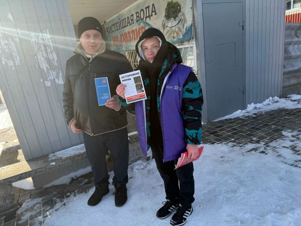 Волонтеры Доброцентра РТЭК провели уличную акцию «Мы против террора!» Волонтеры Доброцентра РТЭК провели уличную акцию «Мы против террора!»