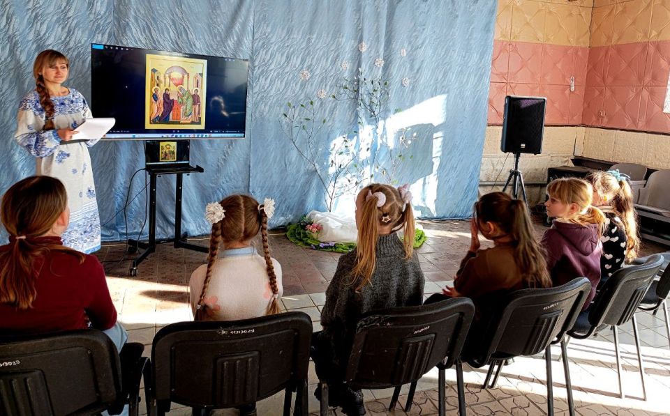 В Иллирийском сельском клубе состоялся час народоведения для детей «Сретение - первая встреча Зимы и Весны» В Иллирийском сельском клубе состоялся час народоведения для детей «Сретение - первая встреча Зимы и Весны»