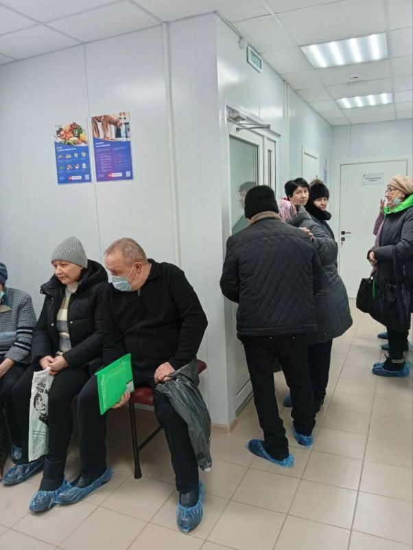 В пгт Северо-Гундоровский месяц назад открылся новый современный фельдшерско-акушерский пункт (ФАП), уже показавший хорошие результаты В пгт Северо-Гундоровский месяц назад открылся новый современный фельдшерско-акушерский пункт (ФАП), уже показавший хорошие результаты