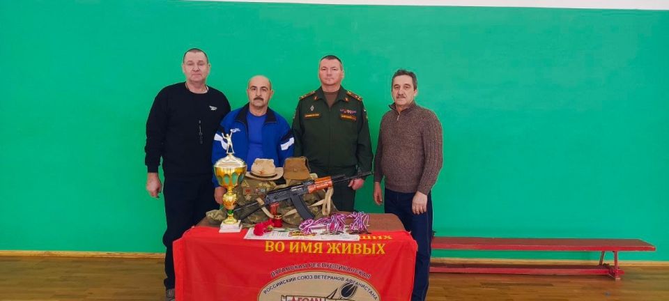 Физкультурное мероприятие по волейболу прошло на базе Лутугинской спортивной школы Физкультурное мероприятие по волейболу прошло на базе Лутугинской спортивной школы