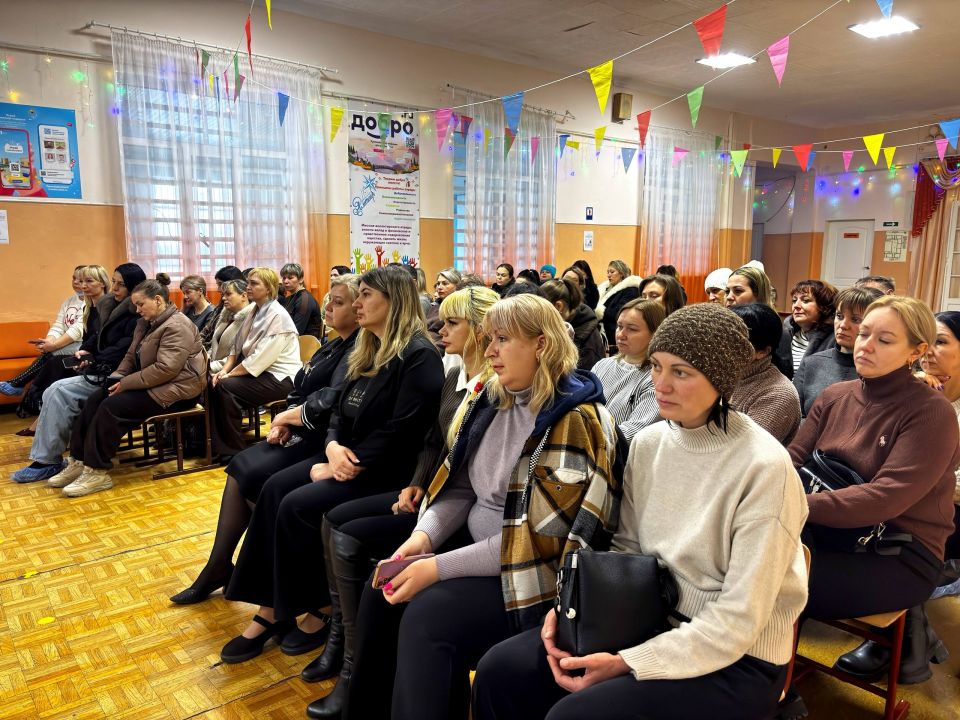 16 февраля в Ровеньковской школе 12 состоялось важное общешкольное собрание, посвященное актуальным вопросам безопасности, правовой культуры и психологического благополучия наших детей 16 февраля в Ровеньковской школе 12 состоялось важное общешкольное собрание, посвященное актуальным вопросам безопасности, правовой культуры и психологического благополучия наших детей