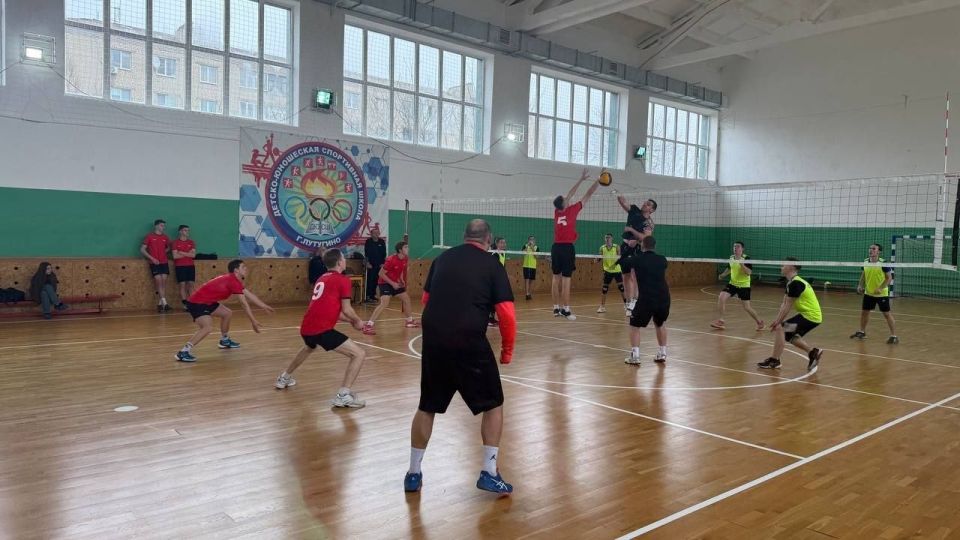 Физкультурное мероприятие по волейболу прошло на базе Лутугинской спортивной школы Физкультурное мероприятие по волейболу прошло на базе Лутугинской спортивной школы
