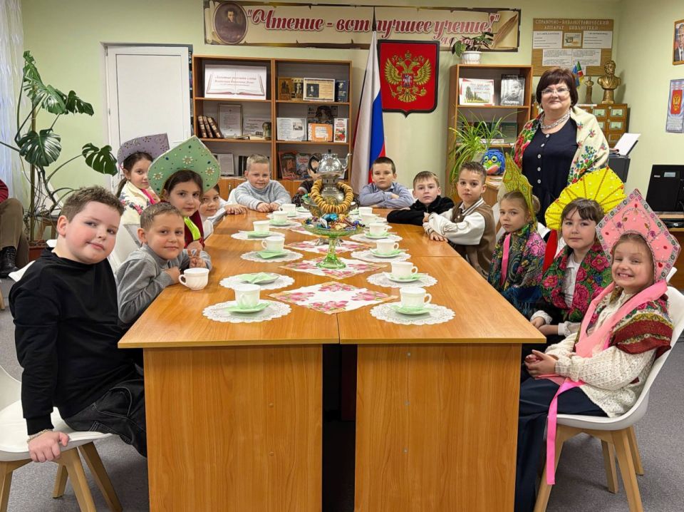 Весна уже на пороге. Природа готовится к пробуждению, а это значит, что самое время отпраздновать Масленицу – праздник, полный веселья и забав Весна уже на пороге. Природа готовится к пробуждению, а это значит, что самое время отпраздновать Масленицу – праздник, полный веселья и забав