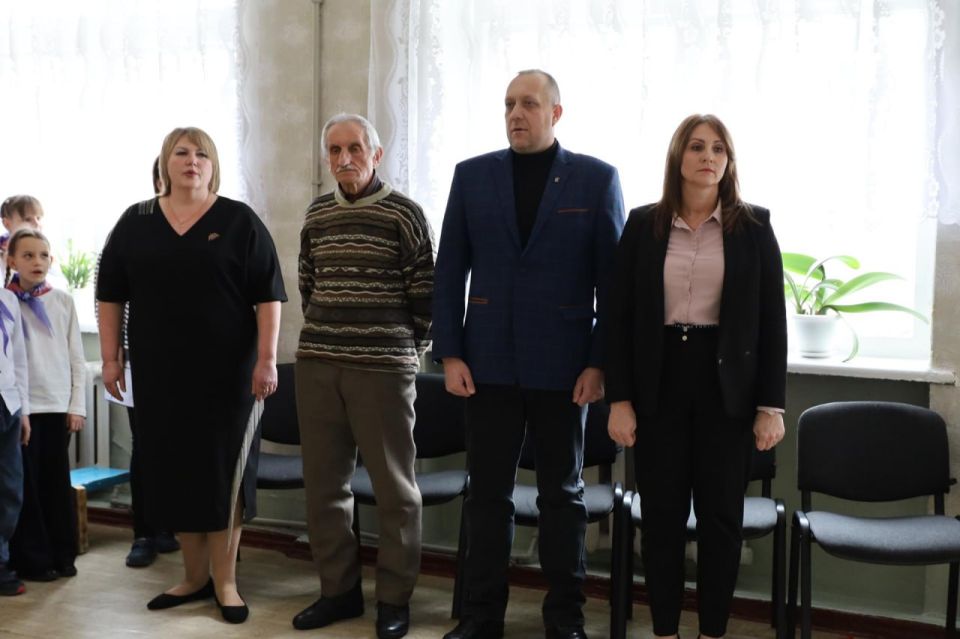 В Беловской школе открыли Парту Героя в честь воина-интернационалиста Олега Семешкина В Беловской школе открыли Парту Героя в честь воина-интернационалиста Олега Семешкина