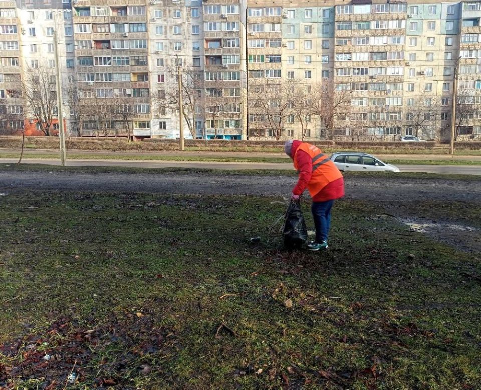 Коммунальными службами проведены работы на территории города Коммунальными службами проведены работы на территории города