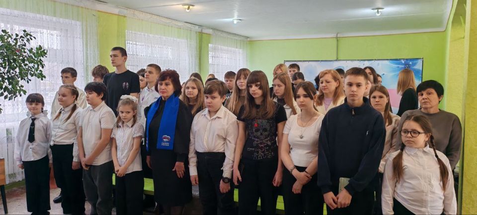 В пгт Новодарьевка прошел патриотический час, ко Дню освобождения Дарьевки от немецко-фашистских захватчиков «Поклонимся великим тем годам!» В пгт Новодарьевка прошел патриотический час, ко Дню освобождения Дарьевки от немецко-фашистских захватчиков «Поклонимся великим тем годам!»