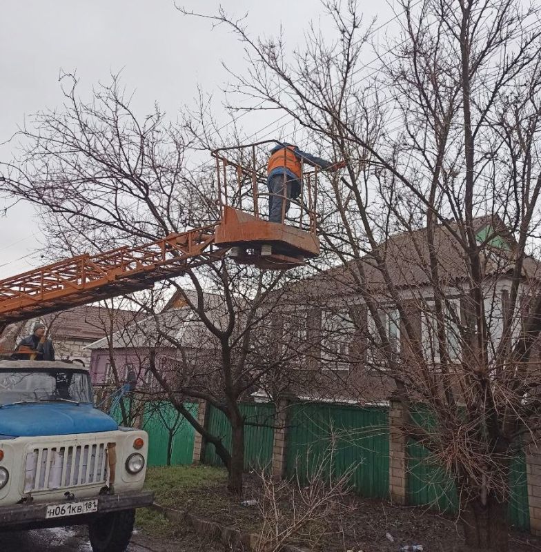 Коммунальными службами проведены работы на территории города Коммунальными службами проведены работы на территории города
