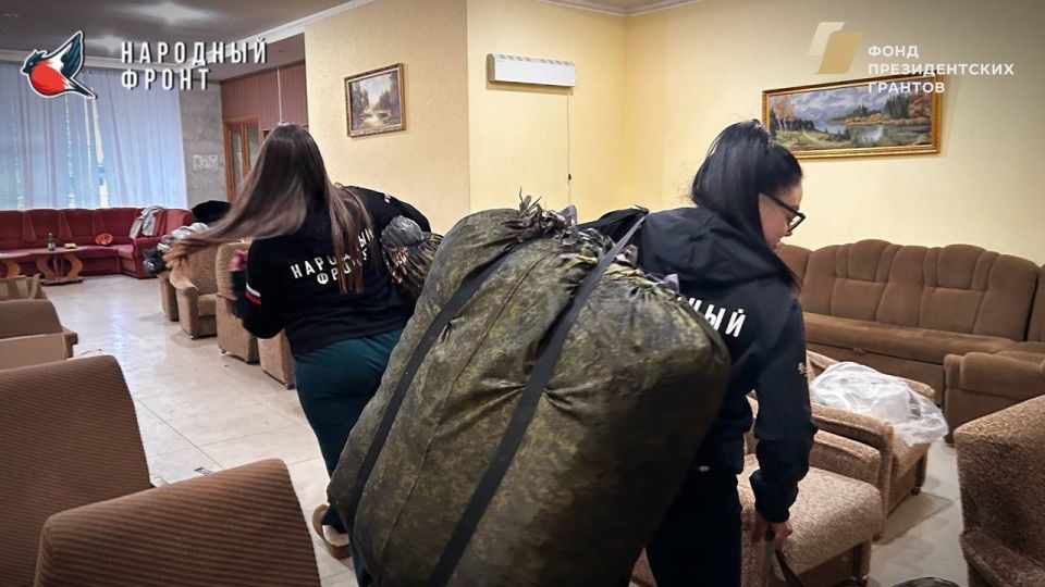 Активисты Молодёжки НФ передали масксети военнослужащим Активисты Молодёжки НФ передали масксети военнослужащим