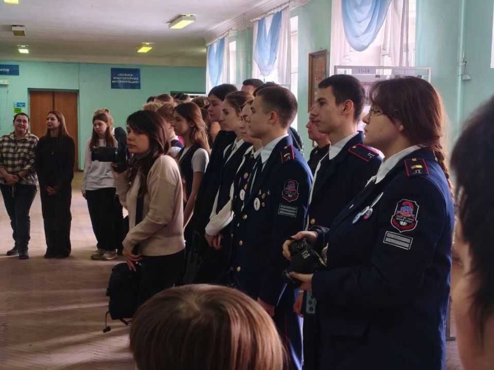Республиканский фотоконкурс «Луганщина через объектив» Республиканский фотоконкурс «Луганщина через объектив»