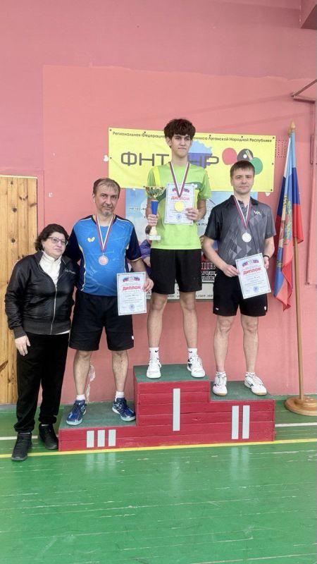 Алчевские спортсмены – победители чемпионата ЛНР по настольному теннису Алчевские спортсмены – победители чемпионата ЛНР по настольному теннису