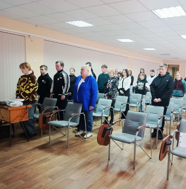 Молодежь против террора. В современном мире, где угроза терроризма остается актуальной, особенно важно формировать у молодого поколения четкое понимание этой проблемы и готовность противостоять ей. Именно с этой целью отдел... Молодежь против террора. В современном мире, где угроза терроризма остается актуальной, особенно важно формировать у молодого поколения четкое понимание этой проблемы и готовность противостоять ей. Именно с этой целью отдел...