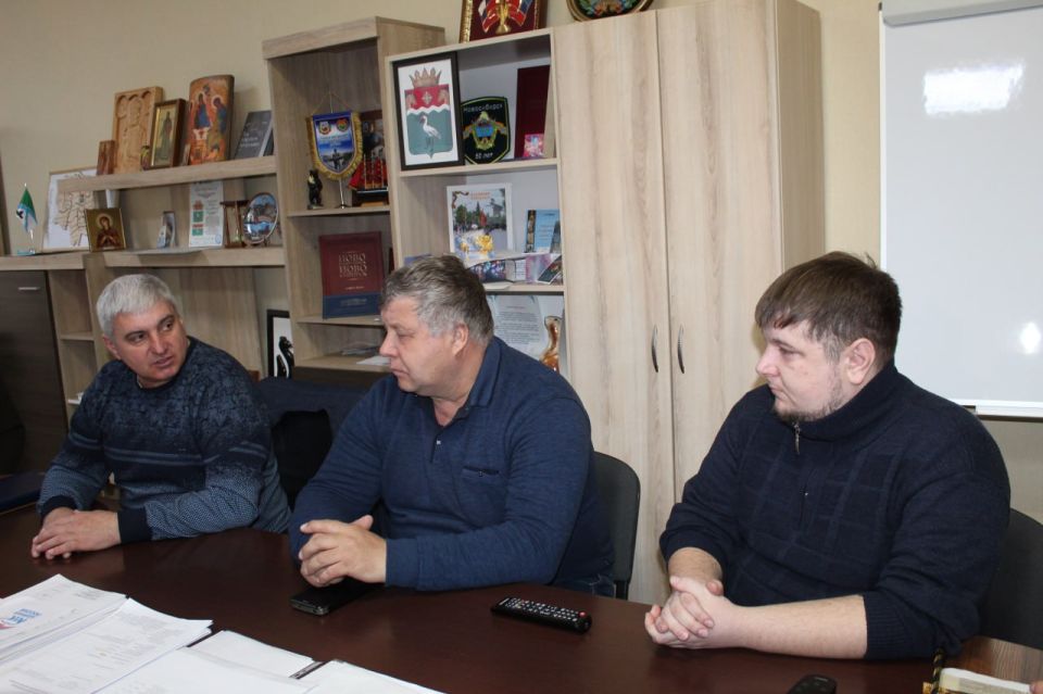 Виталий Коваленко: Провел заседание штаба по половодью на р. Деркул. Заслушал доклады руководителей служб о сложившейся ситуации на территории всего муниципального округа Виталий Коваленко: Провел заседание штаба по половодью на р. Деркул. Заслушал доклады руководителей служб о сложившейся ситуации на территории всего муниципального округа