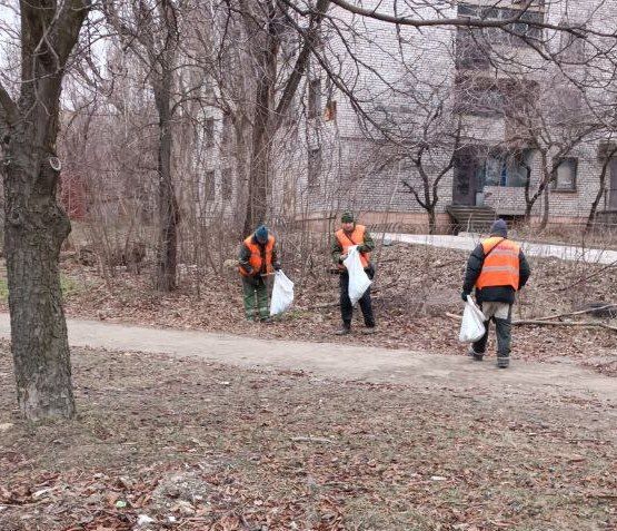 Коммунальными службами проведены работы на территории города Коммунальными службами проведены работы на территории города