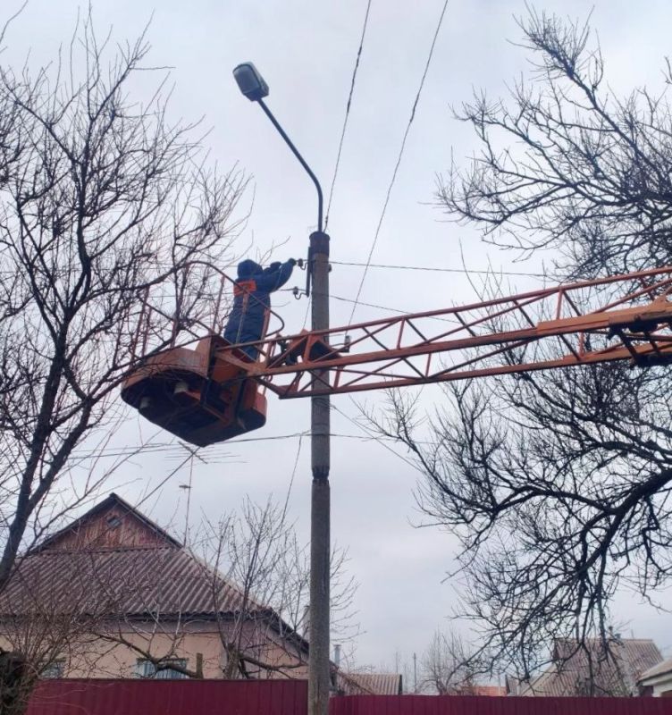 Коммунальными службами проведены работы на территории города Коммунальными службами проведены работы на территории города
