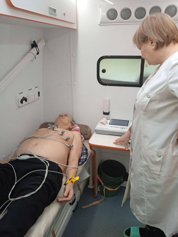 Передвижной ФАП Славяносербской ЦРБ продолжает работу