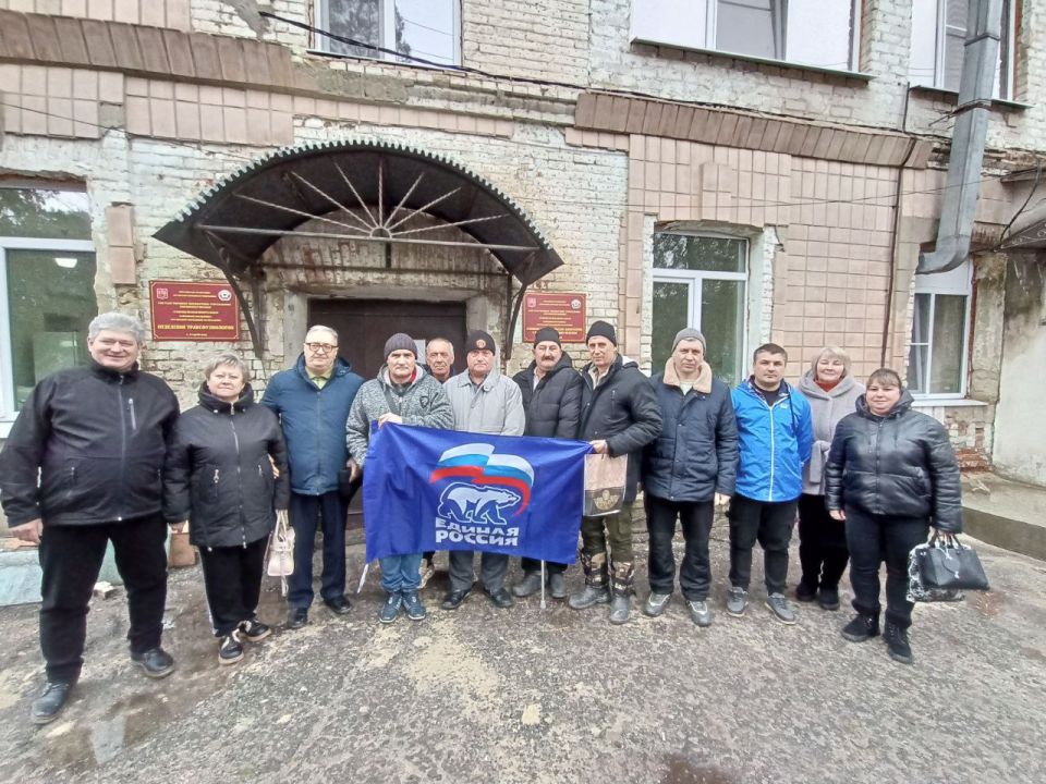 Активисты Единой России массово сдают кровь для бойцов ко Дню защитника Отечества Активисты Единой России массово сдают кровь для бойцов ко Дню защитника Отечества