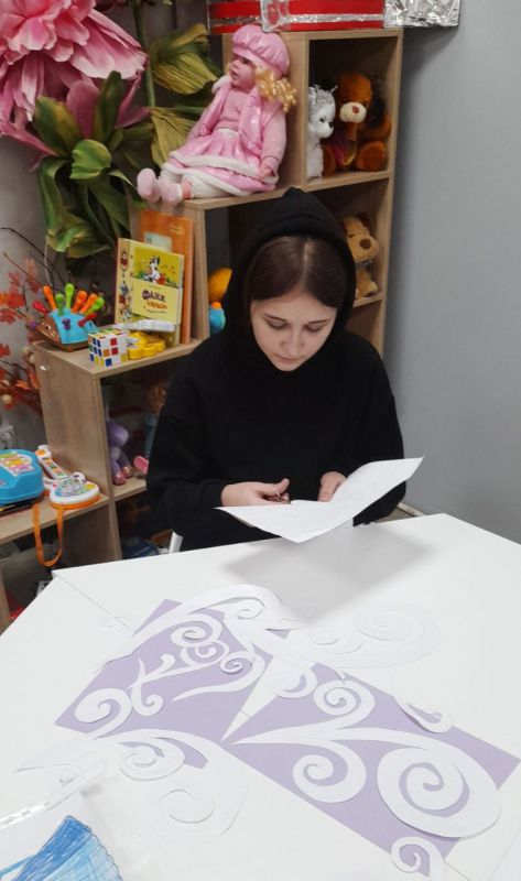Зимняя сказка на холсте: заседание клуба "Палитра" в "Библиотечном филиале для детей"! Зимняя сказка на холсте: заседание клуба "Палитра" в "Библиотечном филиале для детей"!