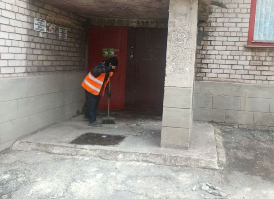 Коммунальными службами проведены работы на территории города Коммунальными службами проведены работы на территории города