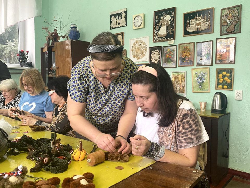 В Кировском городском Дворце культуры состоялось изготовление подарков ко Дню защитника Отечества В Кировском городском Дворце культуры состоялось изготовление подарков ко Дню защитника Отечества
