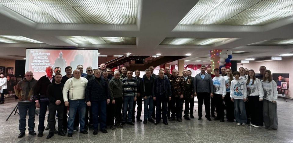 В Центре культуры города Алчевска при поддержке первичной профсоюзной организации «Профсоюз работников АМК Луганской Народной Республики» состоялся вечер-встреча участников специальной военной операции и ветеранов боевых... В Центре культуры города Алчевска при поддержке первичной профсоюзной организации «Профсоюз работников АМК Луганской Народной Республики» состоялся вечер-встреча участников специальной военной операции и ветеранов боевых...