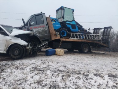 111 Полицейские республики проводят проверку по факту ДТП в Перевальском округе