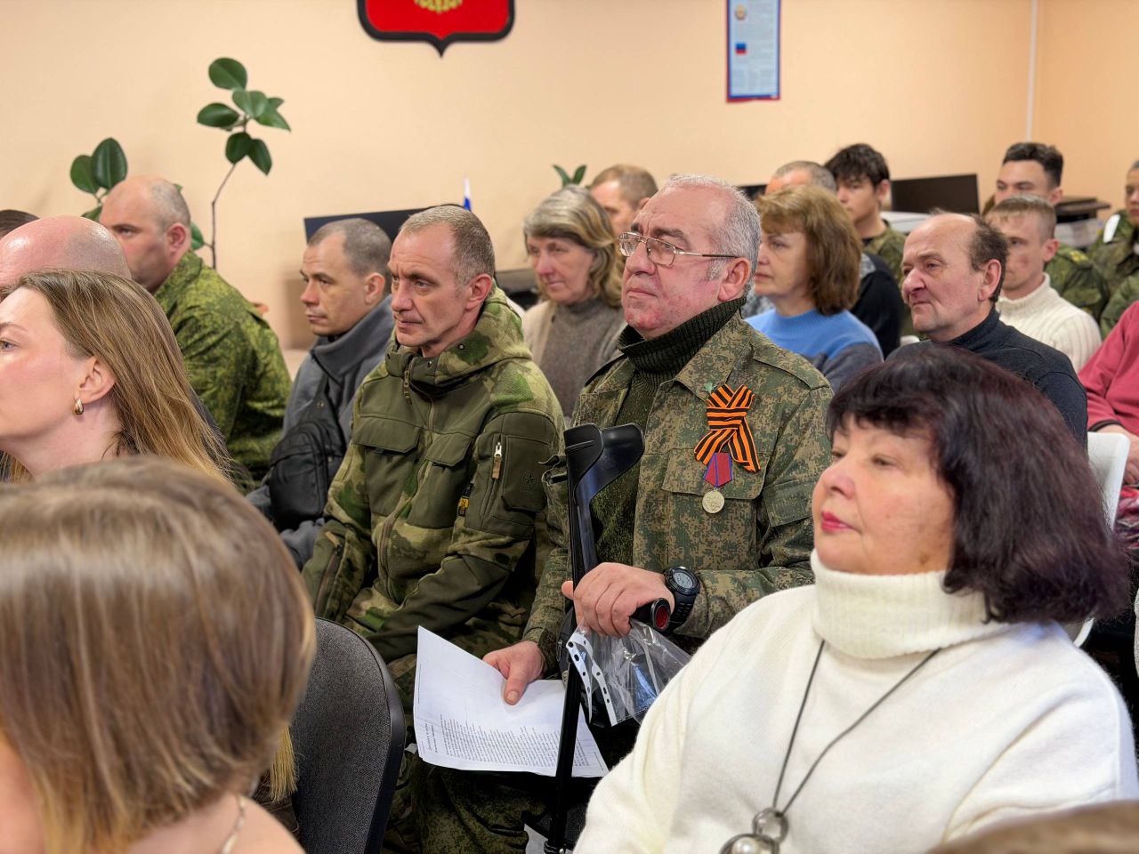 Сергей Колягин: Особую значимость Часу исторической памяти, проходившему в Централизованной библиотечной системе города Первомайска, придала церемония вручения государственных наград семьям героев, погибших в ходе... Сергей Колягин: Особую значимость Часу исторической памяти, проходившему в Централизованной библиотечной системе города Первомайска, придала церемония вручения государственных наград семьям героев, погибших в ходе...