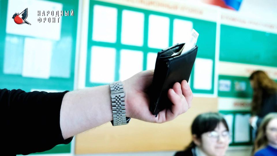 Команда Молодёжки НФ провела лекцию на тему «Антитеррор» в ГБОУ ЛНР «ЛСШ №6» Команда Молодёжки НФ провела лекцию на тему «Антитеррор» в ГБОУ ЛНР «ЛСШ №6»