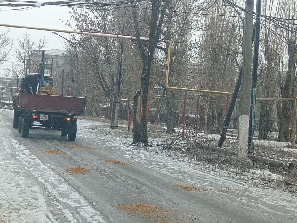 В условиях ухудшения погодных условий и образования наледи, коммунальные службы Свердловского муниципального округа переведены в режим усиленной работы В условиях ухудшения погодных условий и образования наледи, коммунальные службы Свердловского муниципального округа переведены в режим усиленной работы