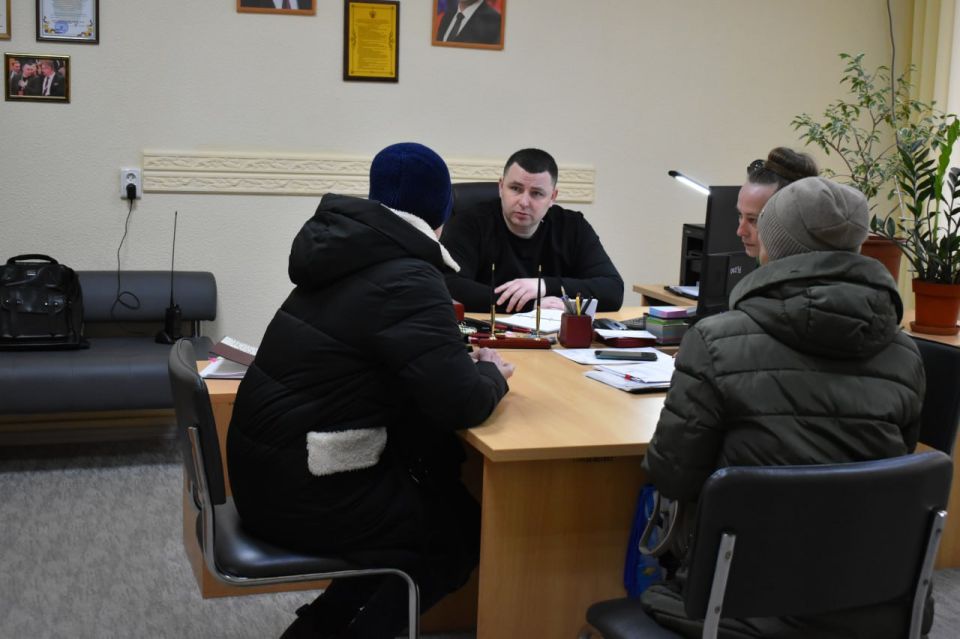 Владимир Чернев: Мой заместитель Максим Борисович Арабаджи провёл личный приём граждан Владимир Чернев: Мой заместитель Максим Борисович Арабаджи провёл личный приём граждан