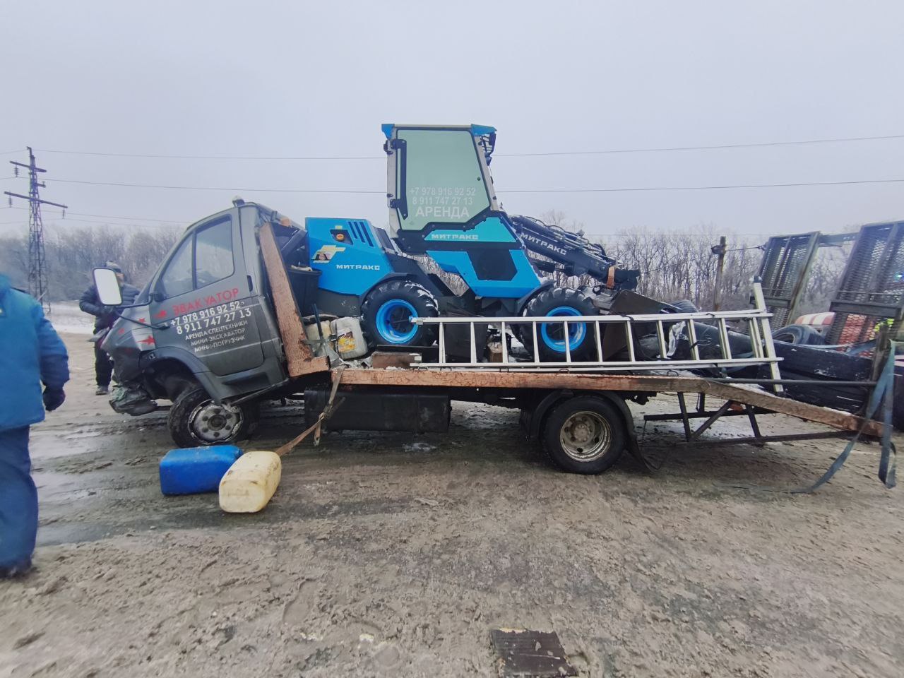 111 Полицейские республики проводят проверку по факту ДТП в Перевальском округе 111 Полицейские республики проводят проверку по факту ДТП в Перевальском округе