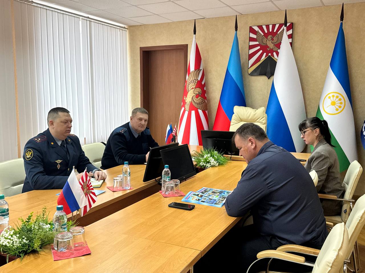 В Администрации Краснолучского городского округа состоялась встреча по обсуждению сотрудничества с исправительным учреждением В Администрации Краснолучского городского округа состоялась встреча по обсуждению сотрудничества с исправительным учреждением