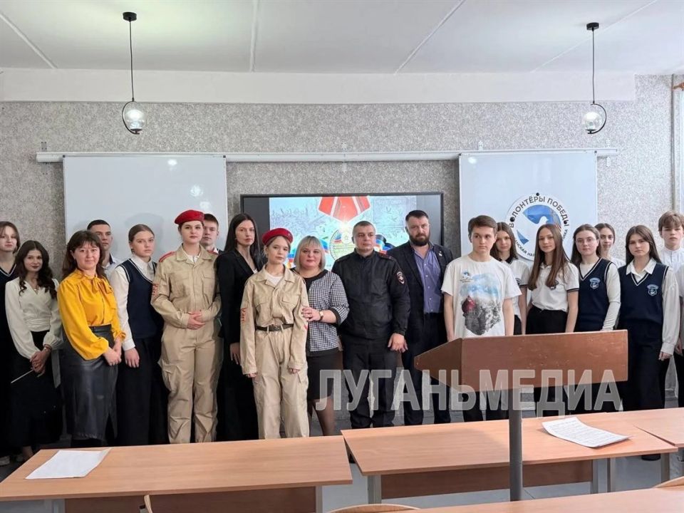 В Красном Луче состоялся телемост с Норильском, посвященный Чернухино-Дебальцевской операции В Красном Луче состоялся телемост с Норильском, посвященный Чернухино-Дебальцевской операции