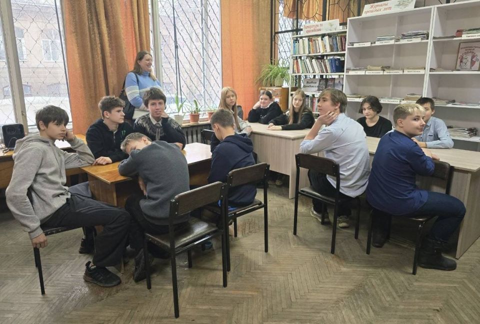 В библиотеке №13 прошла квест-игра ко Дню родного языка В библиотеке №13 прошла квест-игра ко Дню родного языка