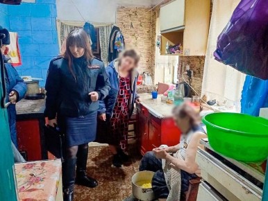 В Антраците двух матерей наказали за плохие условия жизни детей