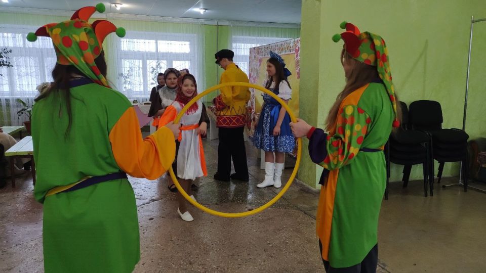 В пгт Новодарьевка прошло незабываемое театрализованное представление «Ай да, Масленица!» В пгт Новодарьевка прошло незабываемое театрализованное представление «Ай да, Масленица!»