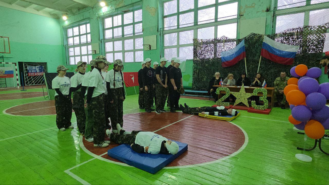 Ровеньковский технико-экономический колледж стал ареной первого отборочного тура военно-патриотической игры "Зарница 2.0" Ровеньковский технико-экономический колледж стал ареной первого отборочного тура военно-патриотической игры "Зарница 2.0"