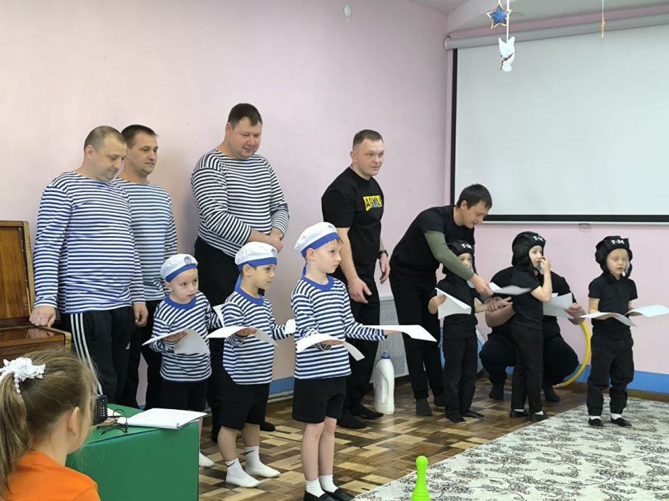 В преддверии Дня Защитника Отечества в ГБДОУ ЛНР «Беловодский ясли-сад №3 «Родничок» прошло спортивное мероприятие «Отец и сын – великая сила!» для детей старшего дошкольного возраста и их родителей В преддверии Дня Защитника Отечества в ГБДОУ ЛНР «Беловодский ясли-сад №3 «Родничок» прошло спортивное мероприятие «Отец и сын – великая сила!» для детей старшего дошкольного возраста и их родителей