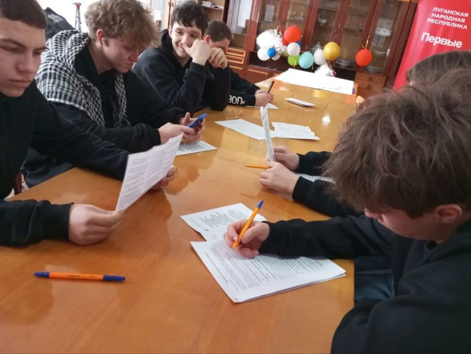 Специалистами центра занятости в городе Брянке для выпускников ГБПОО ЛНР «Брянковский коллледж» проведен семинар, направленный на содействие занятости Специалистами центра занятости в городе Брянке для выпускников ГБПОО ЛНР «Брянковский коллледж» проведен семинар, направленный на содействие занятости