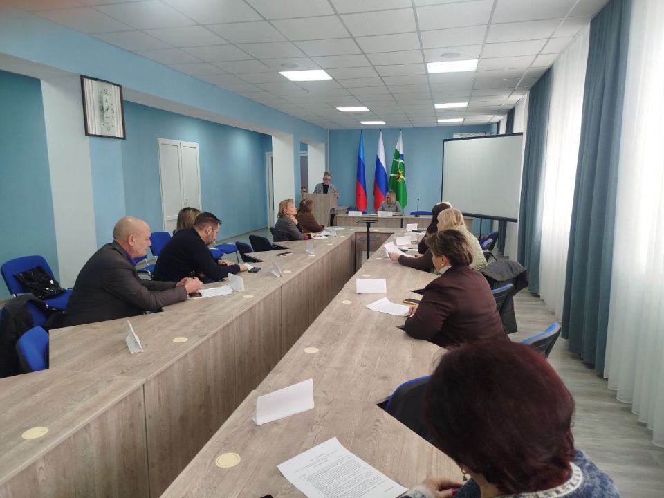 20 февраля в зале заседаний Администрации городского округа состоялось XLI внеочередное заседание Совета городского округа муниципальное образование городской округ город Брянка Луганской Народной Республики 20 февраля в зале заседаний Администрации городского округа состоялось XLI внеочередное заседание Совета городского округа муниципальное образование городской округ город Брянка Луганской Народной Республики