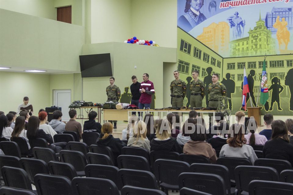 В Луганске провели ряд демонстрационно-практических мастер-классов «Основы первой помощи» В Луганске провели ряд демонстрационно-практических мастер-классов «Основы первой помощи»