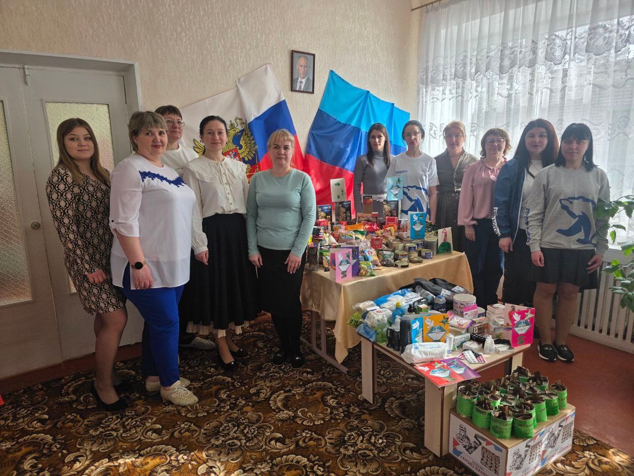 Накануне празднования Дня защитника Отечества в Антрацитовском детском саду № 13 «Барвинок» в течение нескольких дней проходила патриотическая акция «Подари тепло солдату», инициированная партией «Единая Россия» Накануне празднования Дня защитника Отечества в Антрацитовском детском саду № 13 «Барвинок» в течение нескольких дней проходила патриотическая акция «Подари тепло солдату», инициированная партией «Единая Россия»